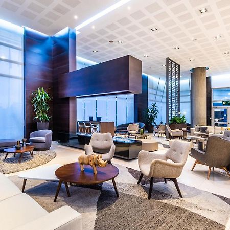 Hilton Doubletree Bogota Salitre Ar Ξενοδοχείο Εξωτερικό φωτογραφία The lounge at the airport