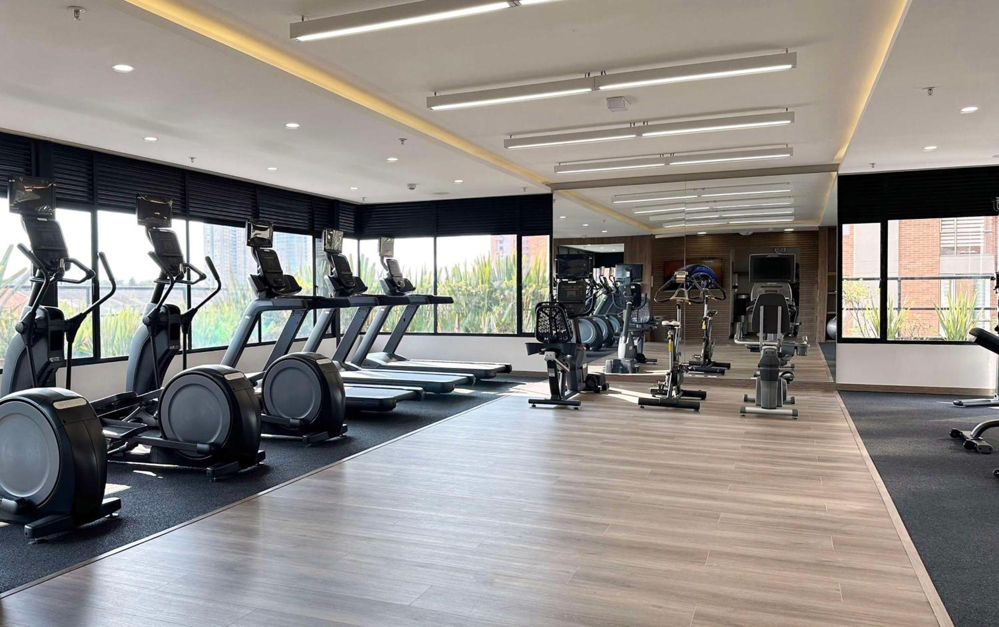 Hilton Doubletree Bogota Salitre Ar Ξενοδοχείο Εξωτερικό φωτογραφία The gym at the 10th floor