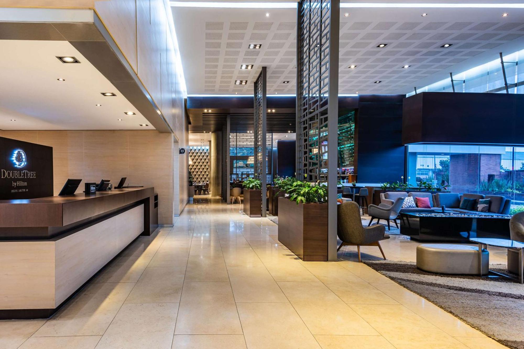 Hilton Doubletree Bogota Salitre Ar Ξενοδοχείο Εξωτερικό φωτογραφία The lobby of the hotel