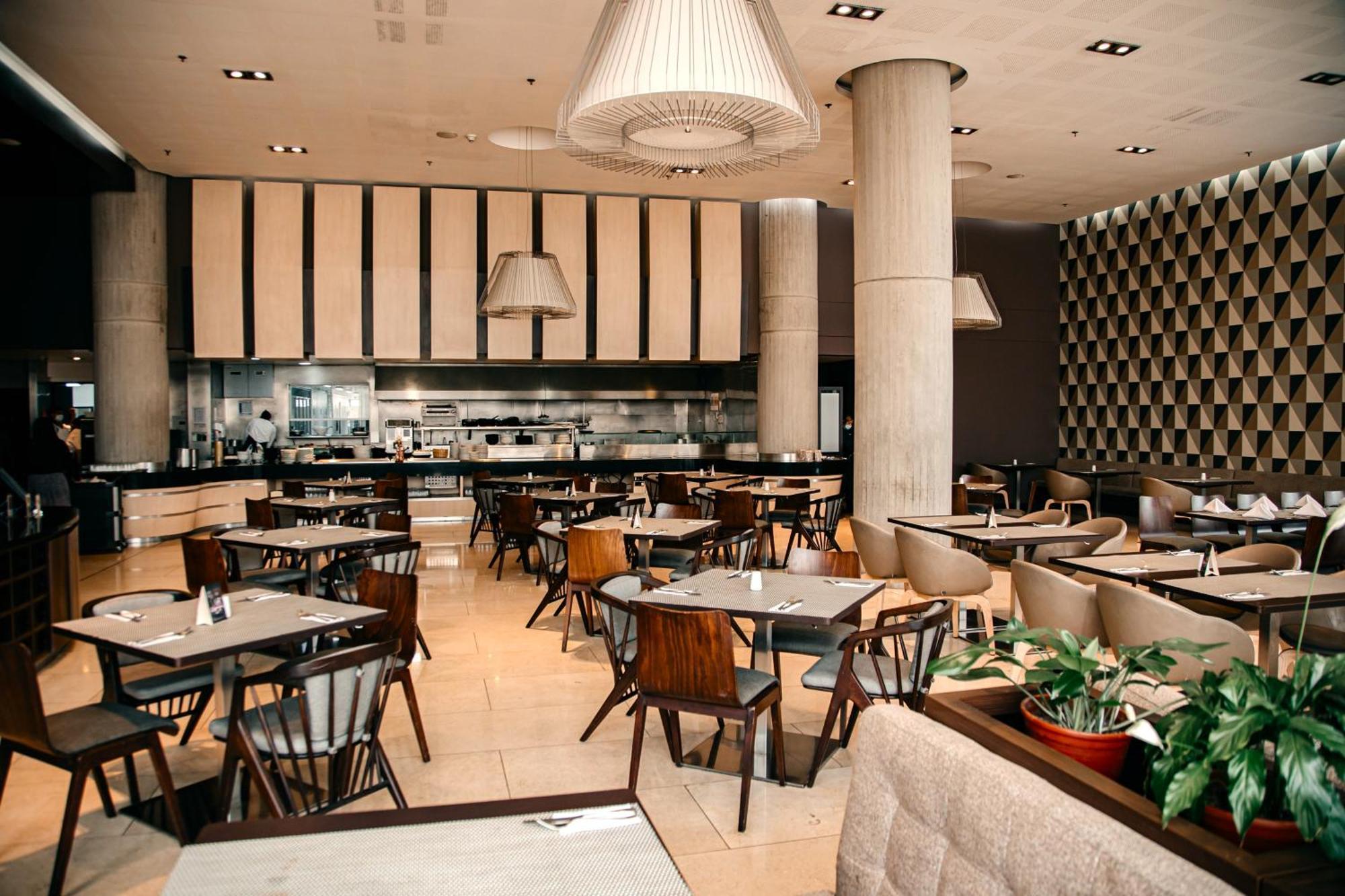 Hilton Doubletree Bogota Salitre Ar Ξενοδοχείο Εξωτερικό φωτογραφία The interior of the restaurant