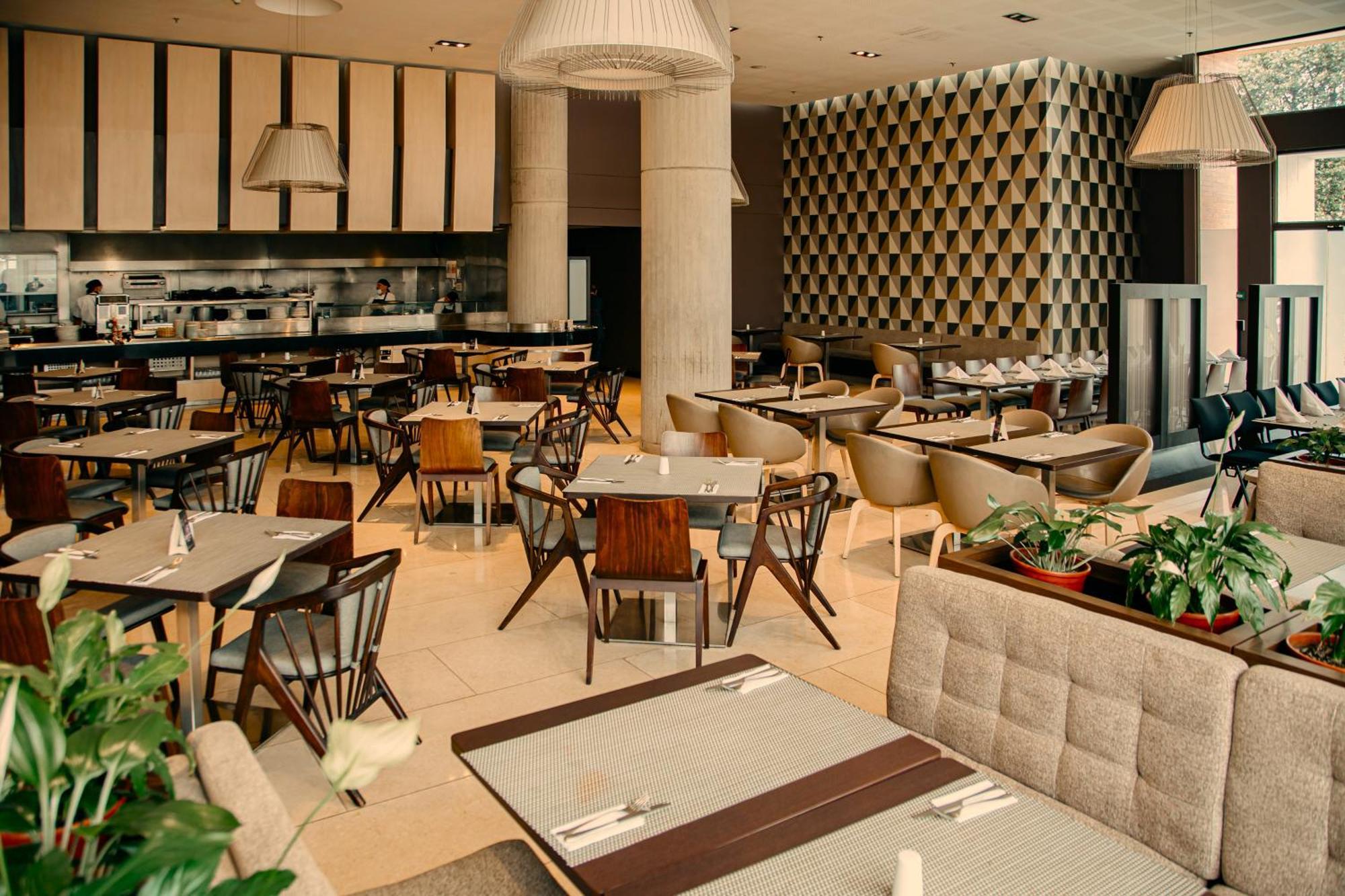 Hilton Doubletree Bogota Salitre Ar Ξενοδοχείο Εξωτερικό φωτογραφία The interior of the restaurant