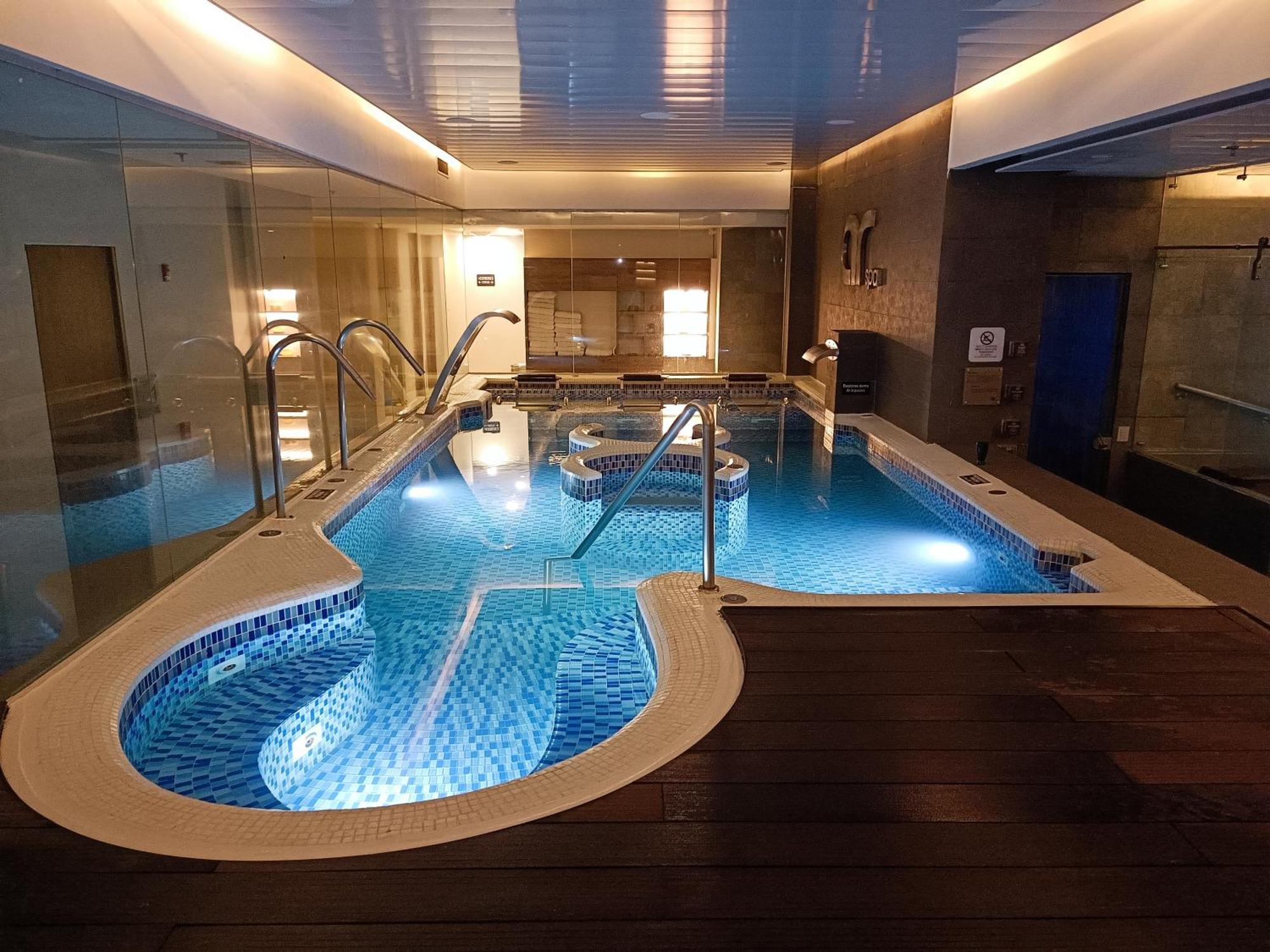 Hilton Doubletree Bogota Salitre Ar Ξενοδοχείο Εξωτερικό φωτογραφία The Solarium on board of MSC Divina